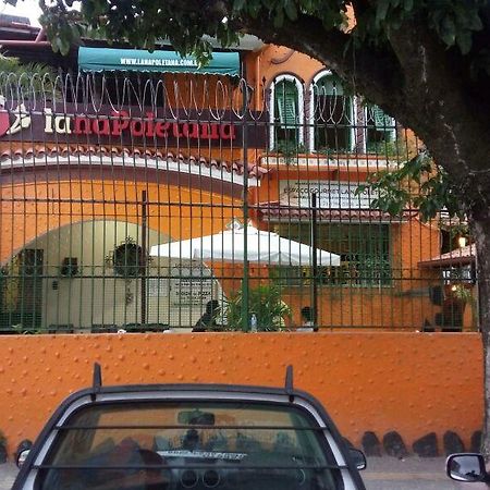 Hostel La Napoletana Σαλβαντόρ Εξωτερικό φωτογραφία
