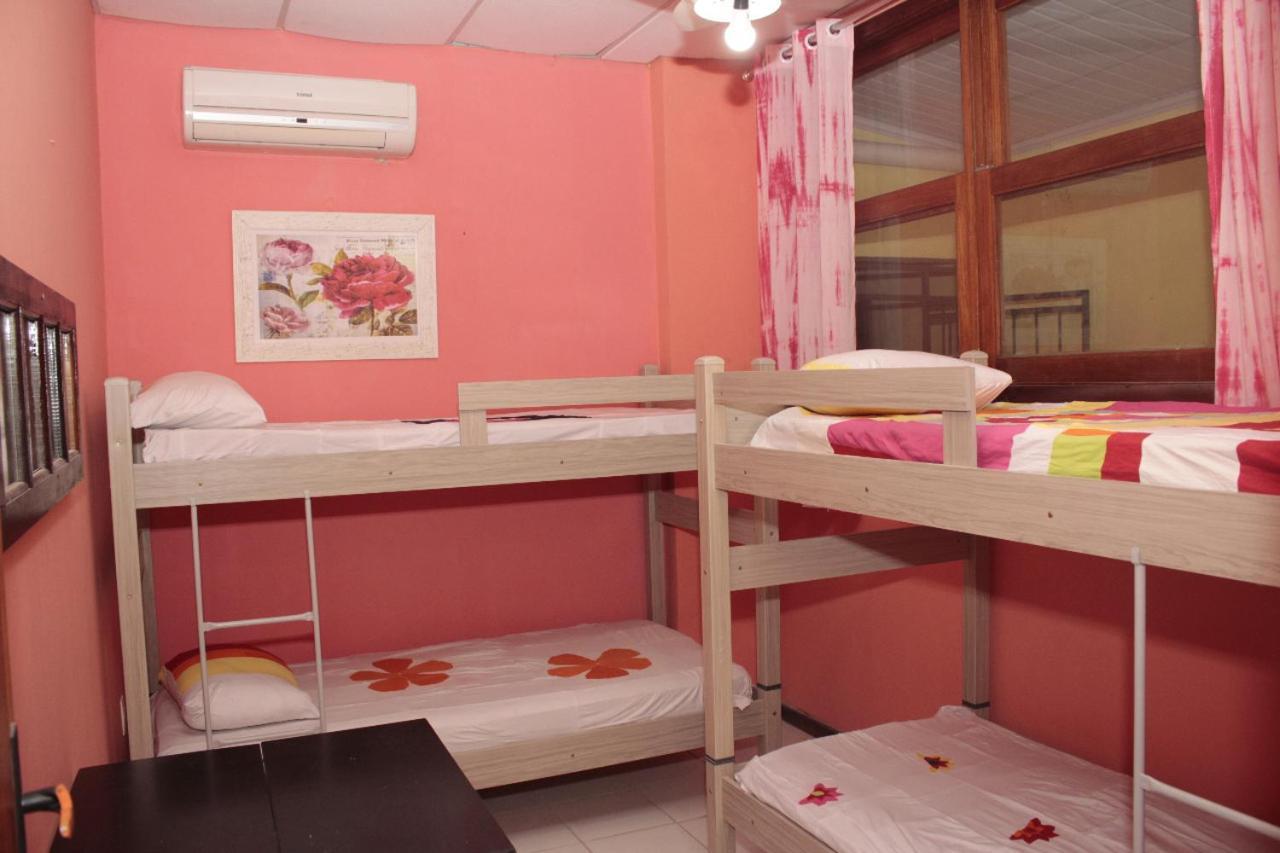 Hostel La Napoletana Σαλβαντόρ Εξωτερικό φωτογραφία